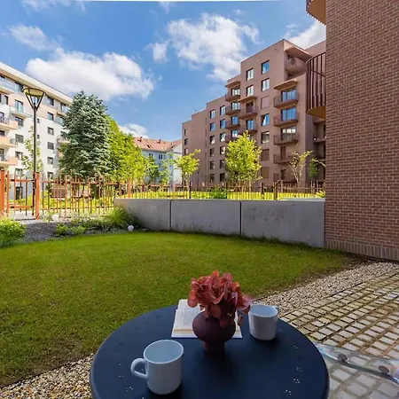 Apartamento Modern Hidden Oasis In *